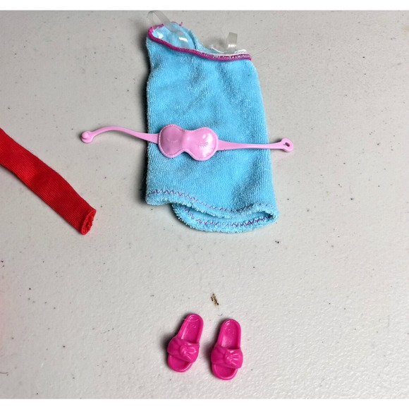 Barbie Doll Clothes Outfit Shoes Purse Camera Eye Mask Towel Wrap 15 piece lot - Picture 10 of 10